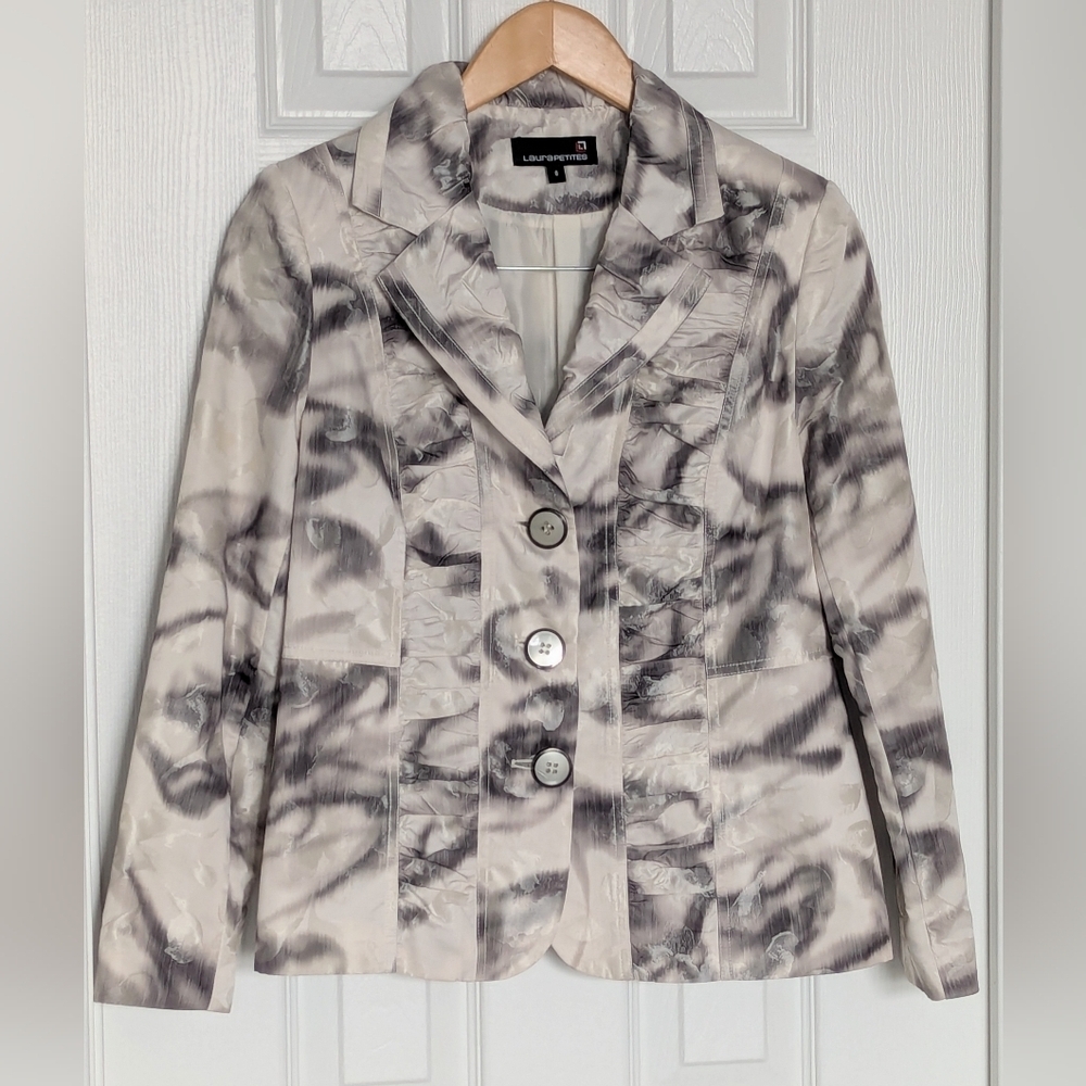 Laura Petites Women (6) Striking Blazer/Jacket With Ruching & Metallic Buttons
